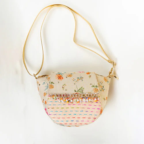 Day Dreamers Tassel Trail